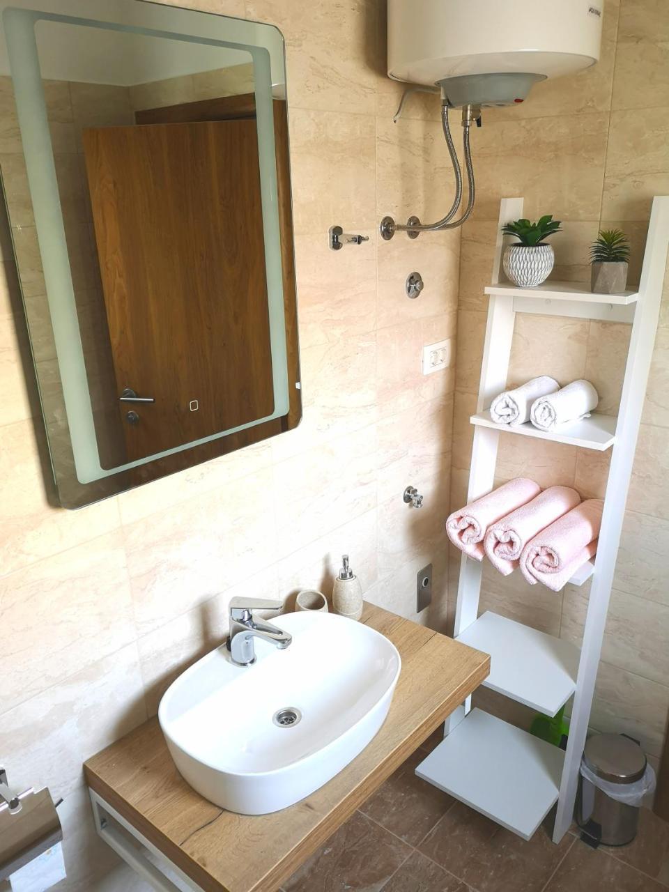 Apartments Grgic Trogir Exterior foto
