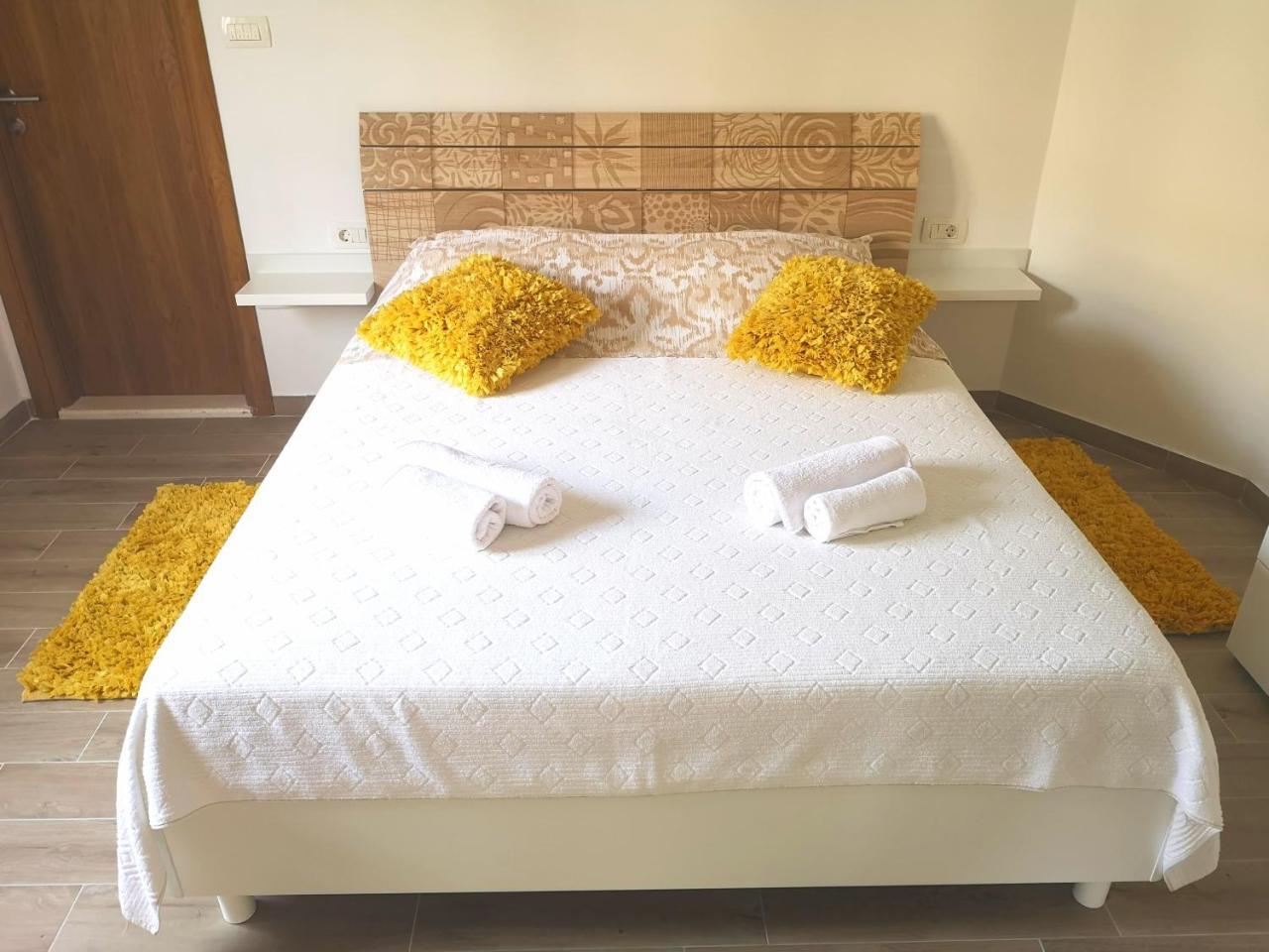 Apartments Grgic Trogir Exterior foto